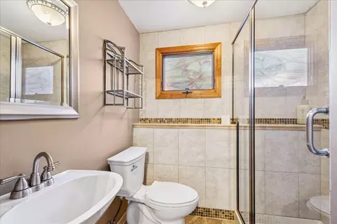 Bath - 208 S River Rd, Fox River Grove, IL 60021 photo 2 of 2