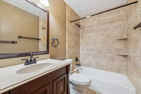 Bath - 208 S River Rd, Fox River Grove, IL 60021 photo 1 of 2