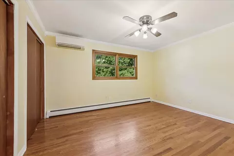 Bedroom - 208 S River Rd, Fox River Grove, IL 60021 photo 1 of 3