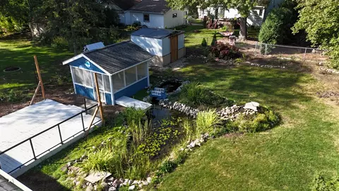 Exterior - 208 S River Rd, Fox River Grove, IL 60021 photo 6 of 7