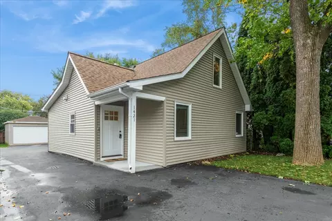 1421 N Oak Ave, Round Lake Beach, IL 60073
