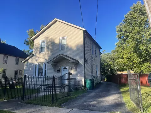 347 Pine St, Joliet, IL 60435