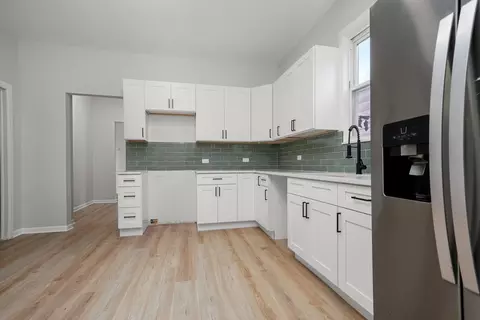 Kitchen - 201 E 107th St, Chicago, IL 60628 photo 2 of 3