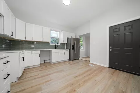 Entry Way - 201 E 107th St, Chicago, IL 60628 photo 1 of 2