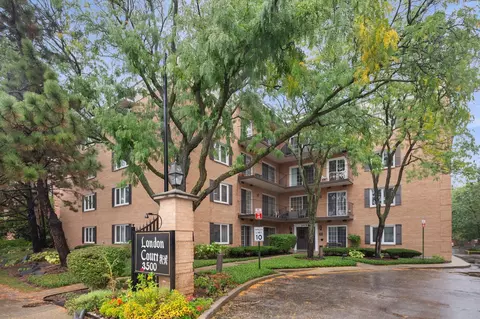3500 Church St #204, Evanston, IL 60203
