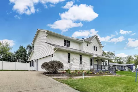 40217 N Sibley Dr, Antioch, IL 60002