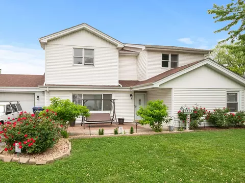 11554 S Neenah Ave, Worth, IL 60482