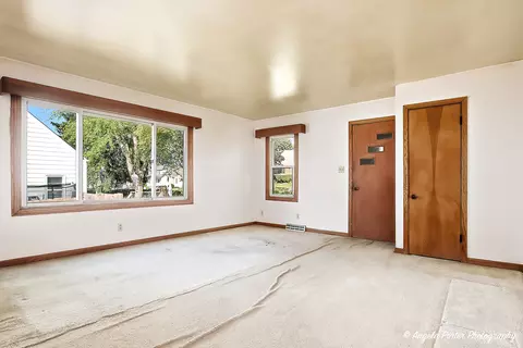 Living - 3709 Grand Ave W, Mchenry, IL 60050 photo 1 of 4