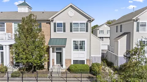 1519 E Arbor Ln, Arlington Heights, IL 60004