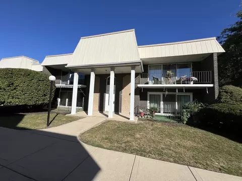 4116 W 99th St #1A, Oak Lawn, IL 60453