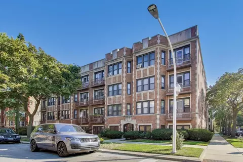 6859 S Paxton Ave #3, Chicago, IL 60649
