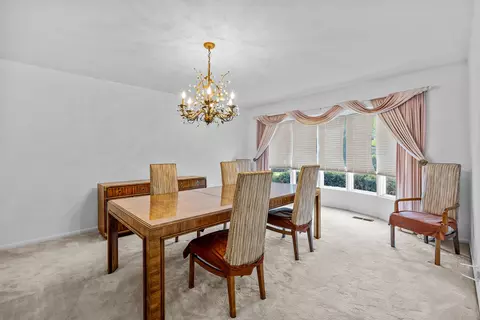 Dining - 20801 Alexander St, Olympia Fields, IL 60461 photo 2 of 3