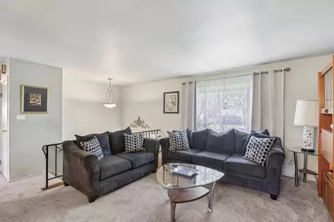 Living - 540 Jamison Ln, Hoffman Estates, IL 60169 photo 1 of 4