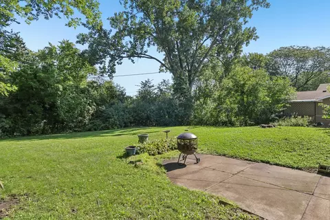 Exterior - 540 Jamison Ln, Hoffman Estates, IL 60169 photo 5 of 8