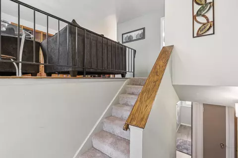 Entry Way - 540 Jamison Ln, Hoffman Estates, IL 60169 photo 1 of 1