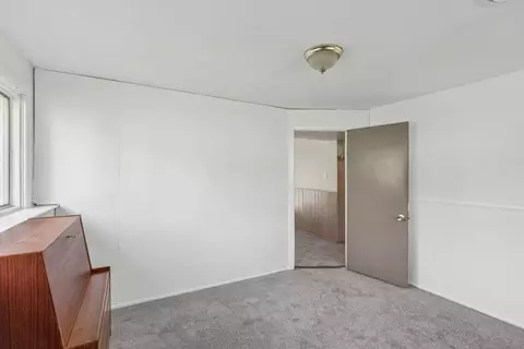 Bedroom - 540 Jamison Ln, Hoffman Estates, IL 60169 photo 5 of 6