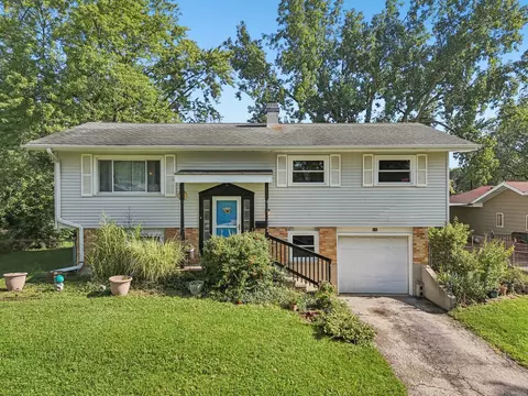540 Jamison Ln, Hoffman Estates, IL 60169