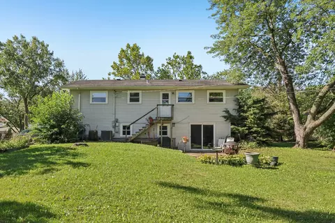 Exterior - 540 Jamison Ln, Hoffman Estates, IL 60169 photo 3 of 8