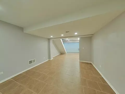 Living - 2004 Chestnut Grove Dr, Plainfield, IL 60586 photo 5 of 5