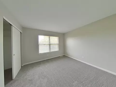Bedroom - 2004 Chestnut Grove Dr, Plainfield, IL 60586 photo 6 of 10