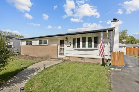 718 W Merle Ave, Villa Park, IL 60181