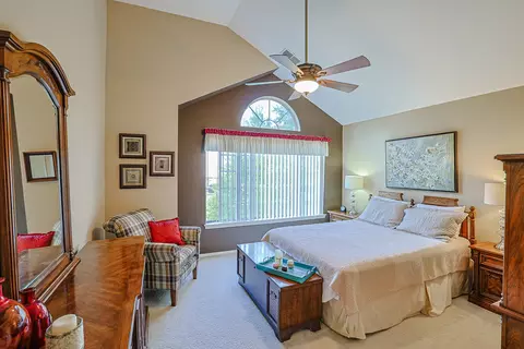Bedroom - 342 Ashford Cir #2, Bartlett, IL 60103 photo 1 of 4