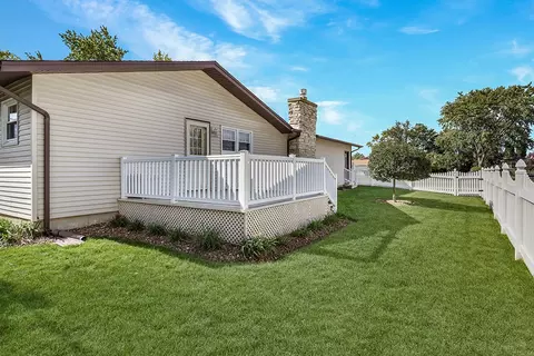 Exterior - 6066 Forestview Dr, Oak Forest, IL 60452 photo 1 of 3