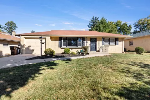 3820 Brendenwood Rd, Rockford, IL 61107
