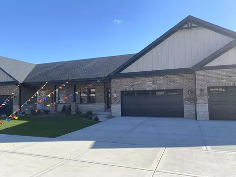 2166 Sky Harbor Dr, New Lenox, IL 60451