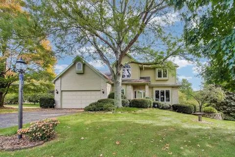 8720 Galleria Ct, Spring Grove, IL 60081