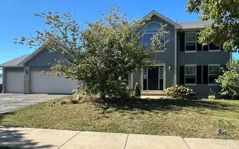 519 S Regulators St, Rochelle, IL 61068