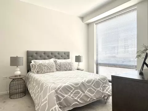 Bedroom - 1 E 8th St #307, Chicago, IL 60605 photo 1 of 5