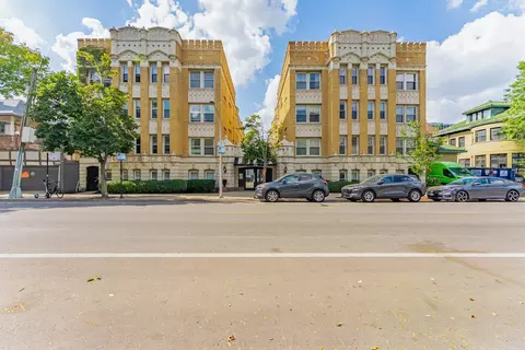 4240 N Clarendon Ave #309N, Chicago, IL 60613