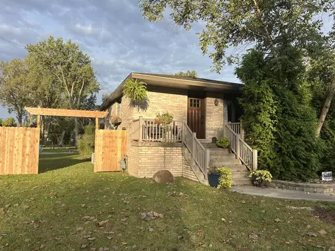 14224 Springfield Ave, Crestwood, IL 60418