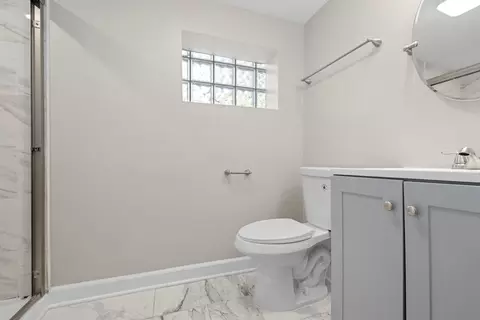 Bath - 7225 S Sangamon St, Chicago, IL 60621 photo 3 of 3