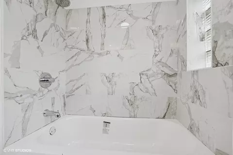Bath - 7225 S Sangamon St, Chicago, IL 60621 photo 2 of 3