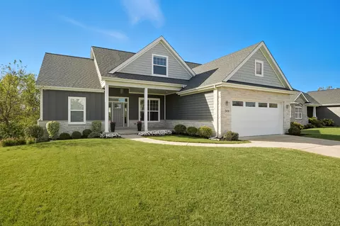 2438 Braeburn Pl, Schererville, IN 46375