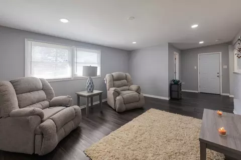 Living - 3145 Nottingham Ave, Markham, IL 60426 photo 2 of 2