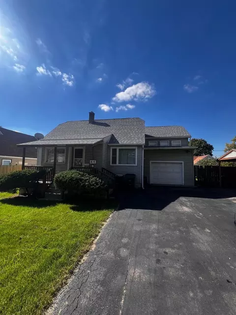 416 Kenwood Dr, Round Lake Park, IL 60073