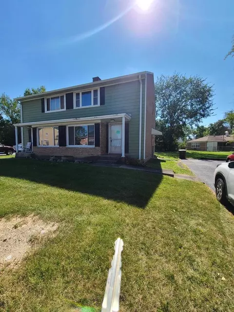 35 Mcgarity Rd #77-2, Park Forest, IL 60466