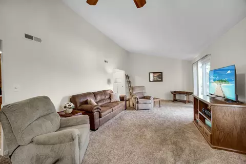 5202 Winslow Cir #C, Mchenry, IL 60050 photo 5