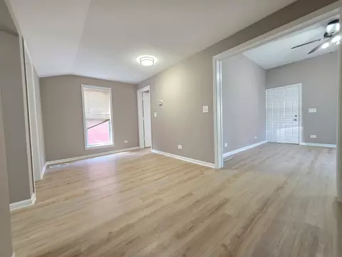 270 Villa St, Elgin, IL 60120 photo 9