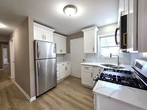 270 Villa St, Elgin, IL 60120 photo 6