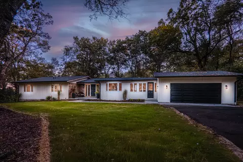 40 W709 Grand Monde Dr, Elburn, IL 60119