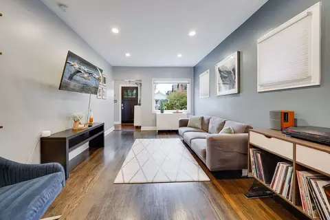 Living - 1107 E Prairie Ave, Des Plaines, IL 60016 photo 2 of 3