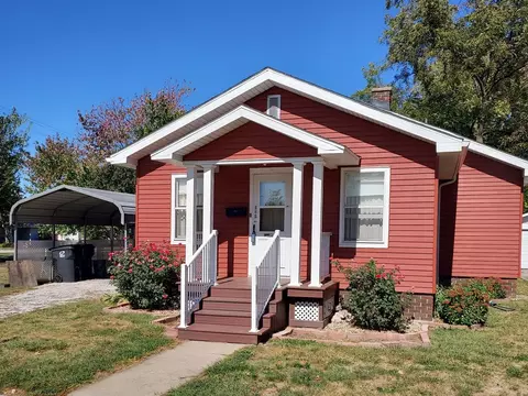 202 E Pembroke St, Tuscola, IL 61953