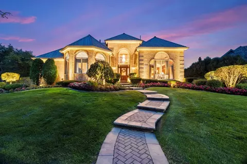 15225 Willow Creek Ln, Orland Park, IL 60467