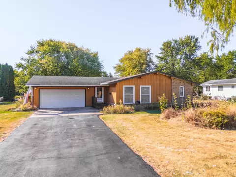 504 W Jackson St, Cullom, IL 60929 photo 2