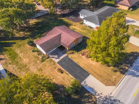 504 W Jackson St, Cullom, IL 60929 photo 4