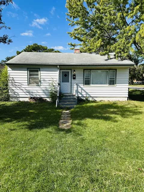 3502 Morgan St, Steger, IL 60475